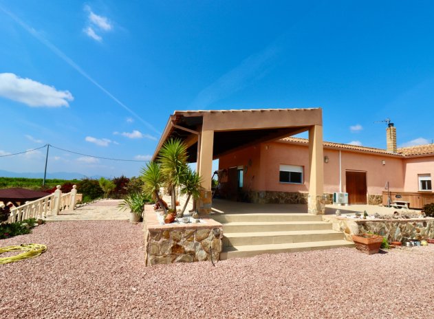 Herverkoop - Finca / Plattelands Woning - Albatera