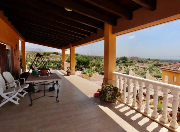 Herverkoop - Finca / Plattelands Woning - Albatera