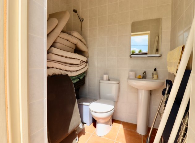 Herverkoop - Finca / Plattelands Woning - Albatera