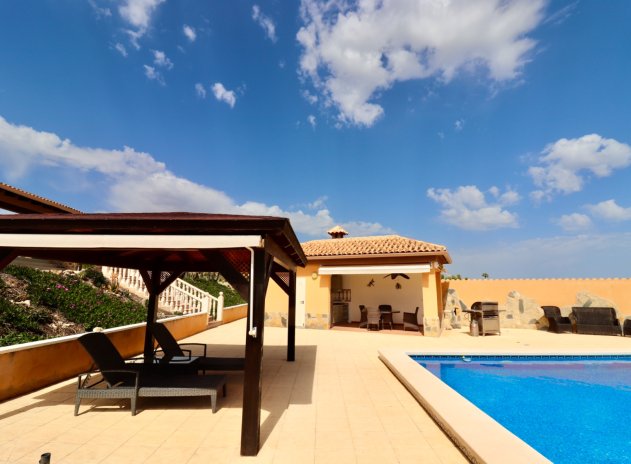 Herverkoop - Finca / Plattelands Woning - Albatera