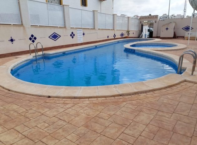 Herverkoop - Appartement - Orihuela - Entre Naranjos