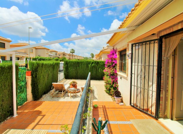 Herverkoop - Rijwoning - Villamartin - PAU 8