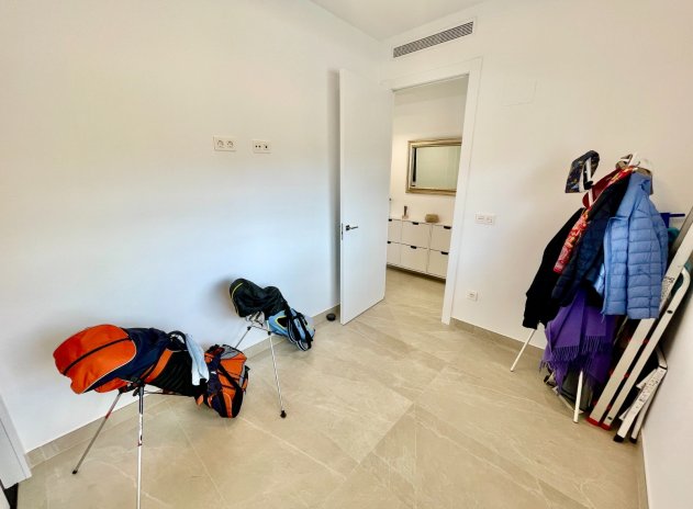Resale - Apartment / Flat * - Benijofar *