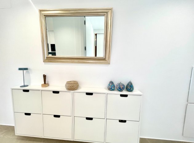 Resale - Apartment / Flat * - Benijofar *