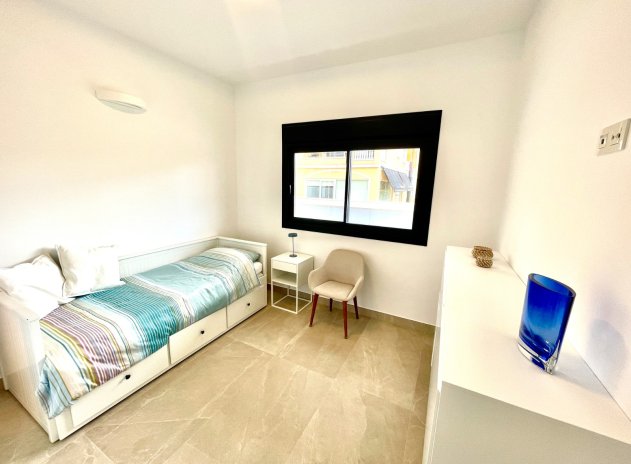 Resale - Apartment / Flat * - Benijofar *
