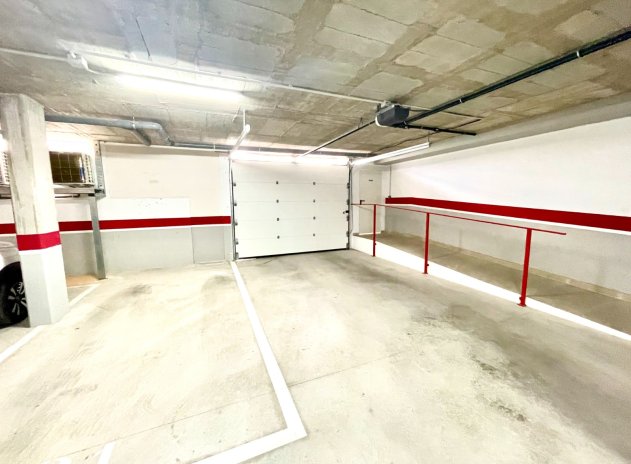 Resale - Apartment / Flat * - Benijofar *
