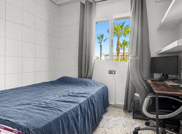 Wiederverkauf - Wohnung - Torrevieja - Aguas Nuevas