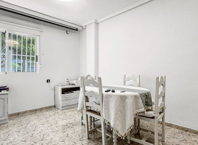 Wiederverkauf - Wohnung - Torrevieja - Aguas Nuevas