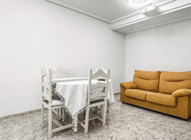 Wiederverkauf - Wohnung - Torrevieja - Aguas Nuevas