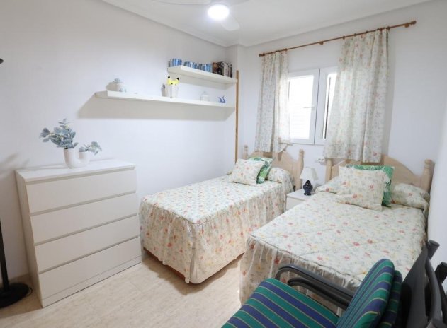 Reventa - Apartamento / Piso - Torrevieja - La Mata