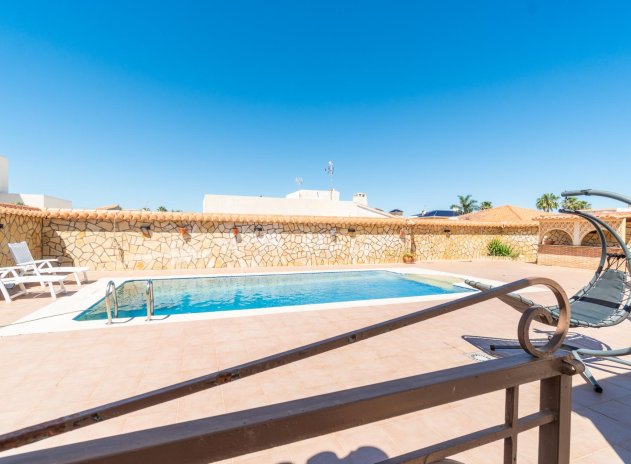 Reventa - Villa - Torrevieja - Torretas
