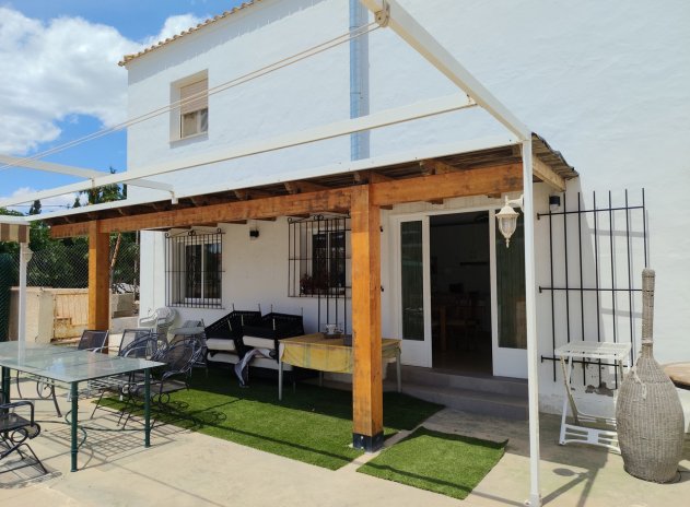 Resale - Finca / Country Property *  - Los Montesinos *