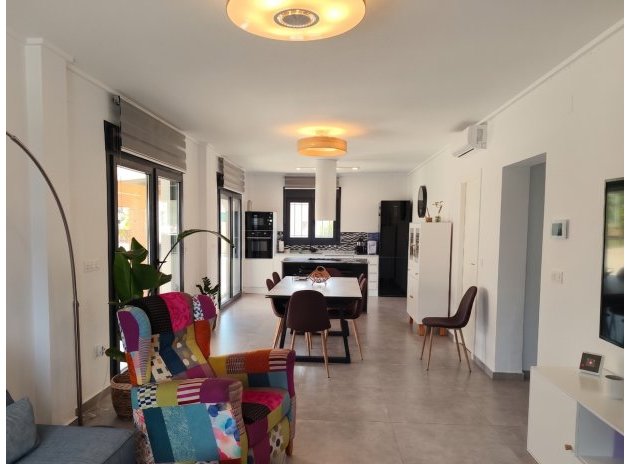 Resale - Finca / Country Property *  - Los Montesinos *