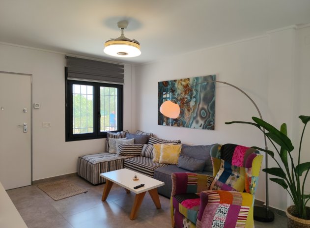 Resale - Finca / Country Property *  - Los Montesinos *