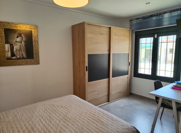 Resale - Finca / Country Property *  - Los Montesinos *