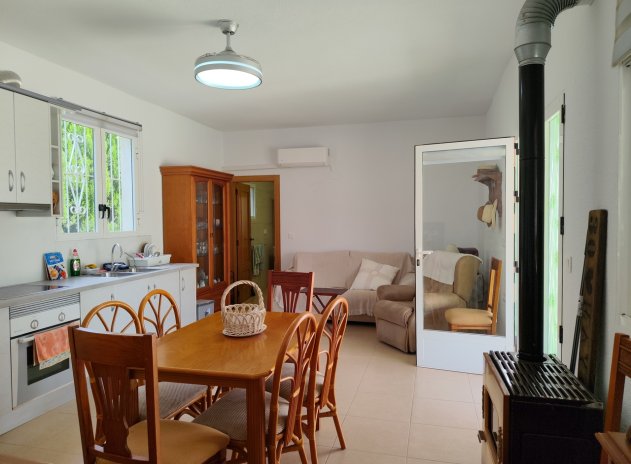 Resale - Finca / Country Property *  - Los Montesinos *