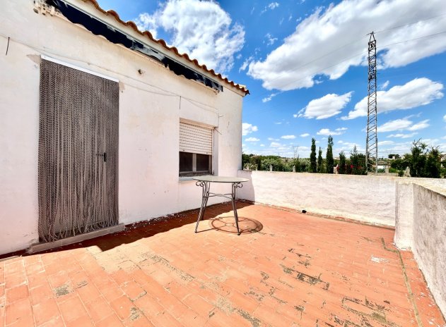 Resale - Finca / Country Property *  - Los Montesinos *