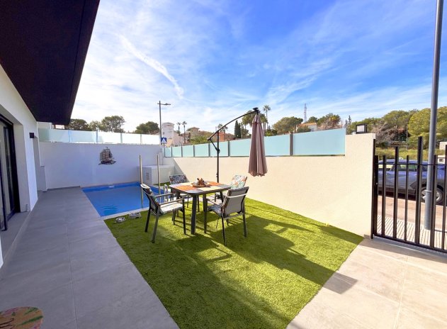 Resale - Villa * - Villamartin * - Villamartín * 