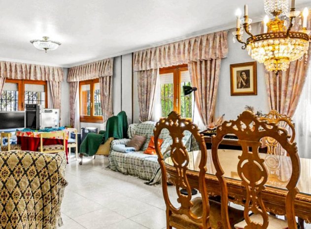 Resale - Villa * - Torrevieja * - Los Balcones *
