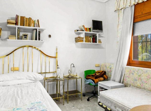 Resale - Villa * - Torrevieja * - Los Balcones *