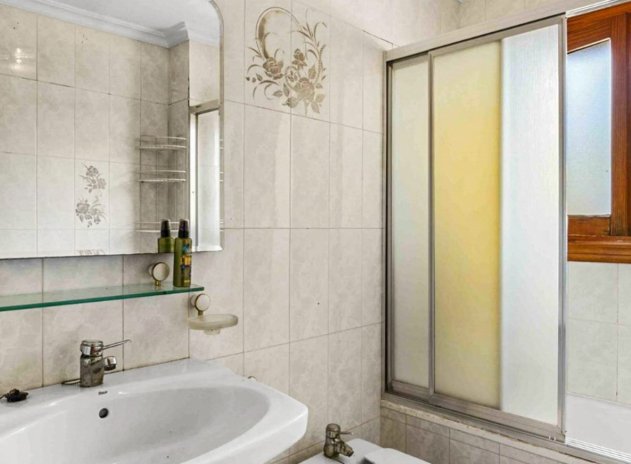 Resale - Villa * - Torrevieja * - Los Balcones *
