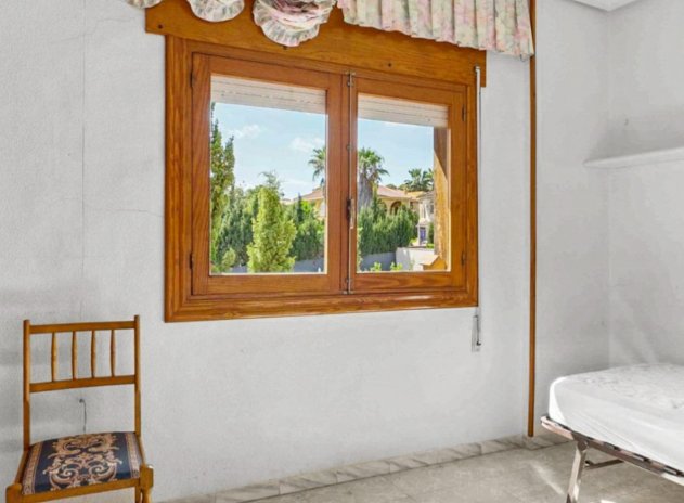 Resale - Villa * - Torrevieja * - Los Balcones *