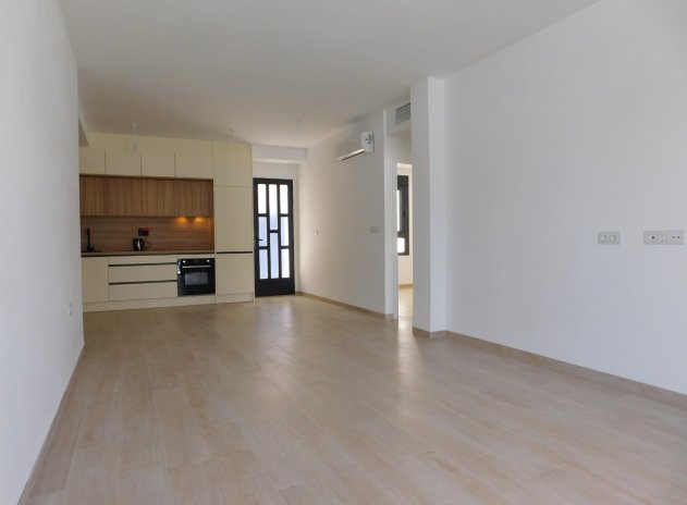 Reventa - Apartamento / Piso - San Miguel de Salinas