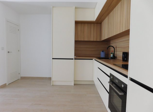 Reventa - Apartamento / Piso - San Miguel de Salinas