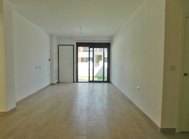 Reventa - Apartamento / Piso - San Miguel de Salinas