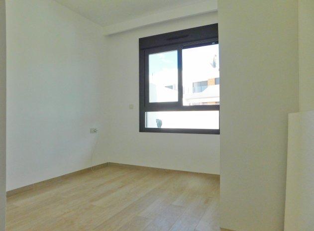Reventa - Apartamento / Piso - San Miguel de Salinas