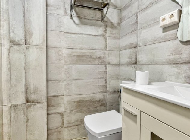 Reventa - Apartamento / Piso - Guardamar del Segura - Pueblo