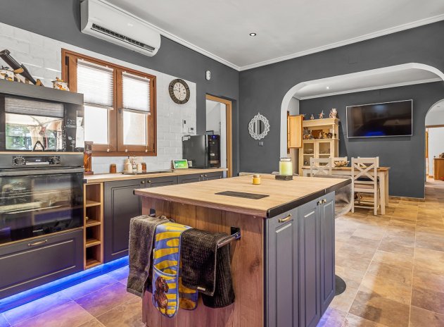 Herverkoop - Finca / Plattelands Woning - Torremendo