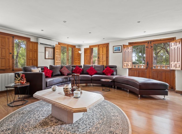 Herverkoop - Finca / Plattelands Woning - Torremendo