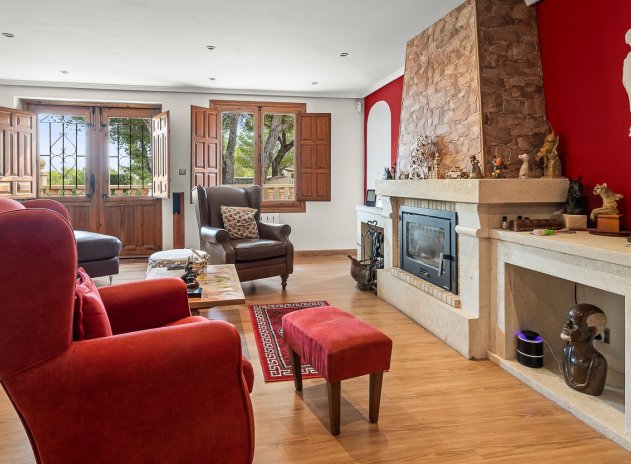 Herverkoop - Finca / Plattelands Woning - Torremendo