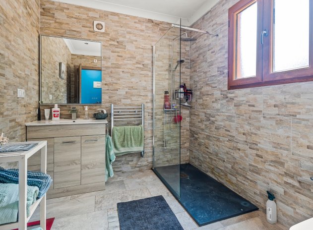 Herverkoop - Finca / Plattelands Woning - Torremendo