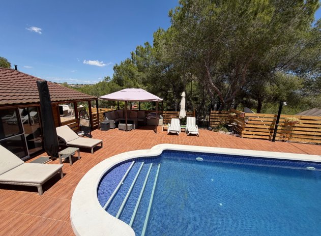 Herverkoop - Finca / Plattelands Woning - Orihuela - Torremendo