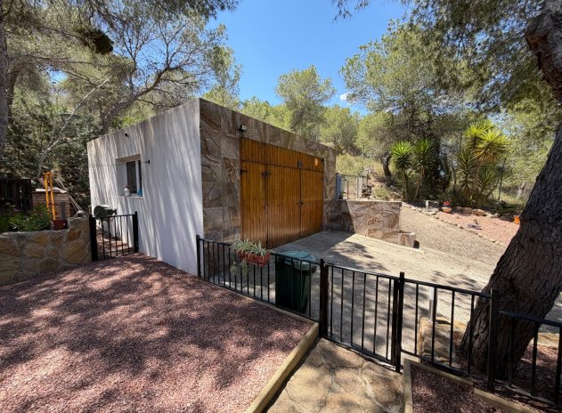 Herverkoop - Finca / Plattelands Woning - Orihuela - Torremendo