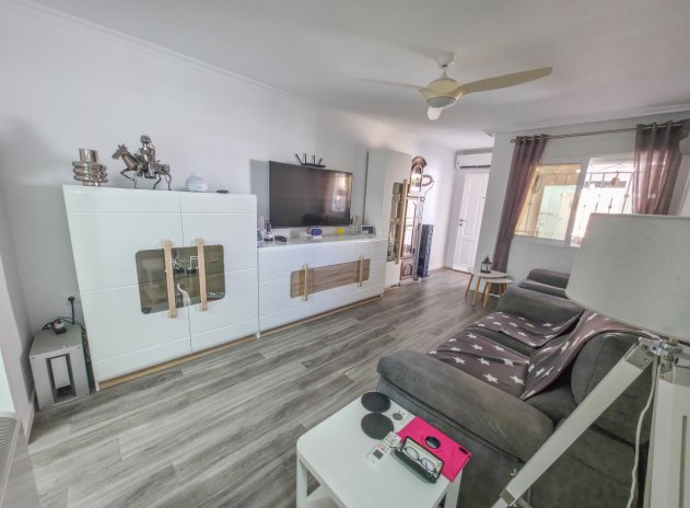Resale - Apartment / Flat * - Vistabella Golf *