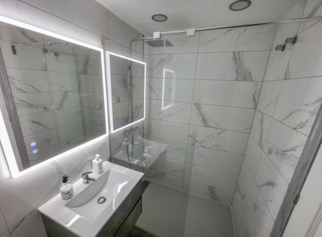 Resale - Apartment / Flat * - Vistabella Golf *
