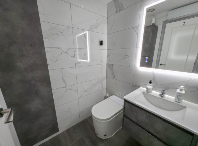 Resale - Apartment / Flat * - Vistabella Golf *