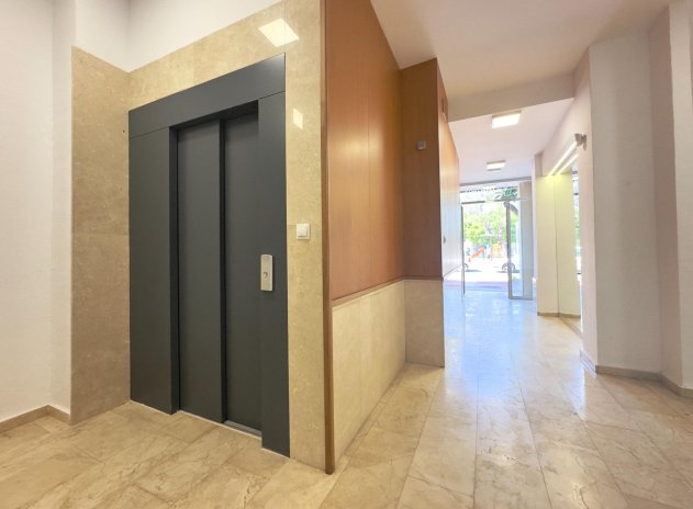 Revente - Appartement - Torrevieja - Acequion