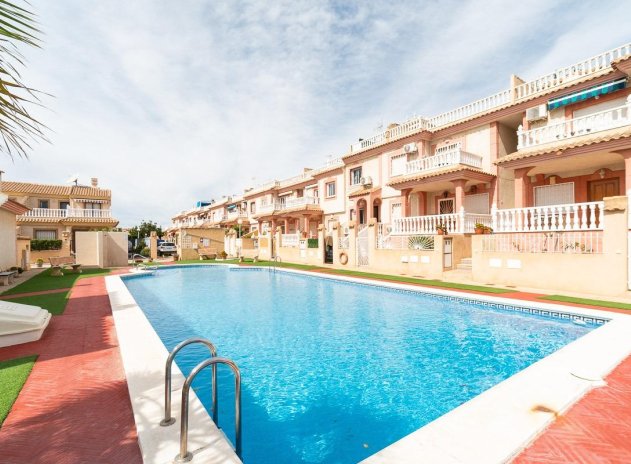 Herverkoop - Villa - Orihuela Costa - Punta Prima