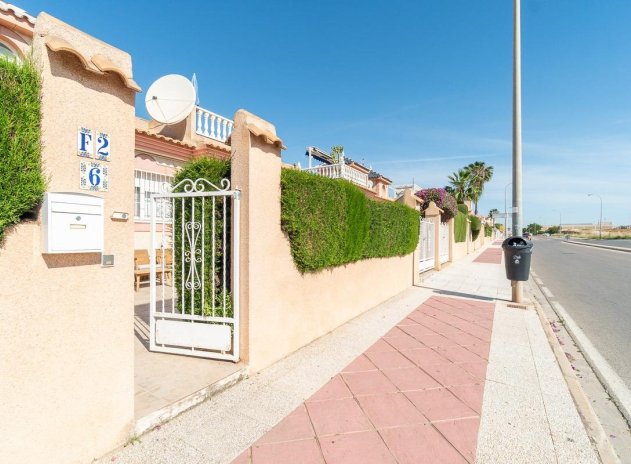 Herverkoop - Villa - Orihuela Costa - Punta Prima
