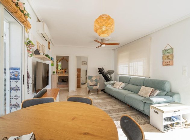 Herverkoop - Villa - Orihuela Costa - Punta Prima