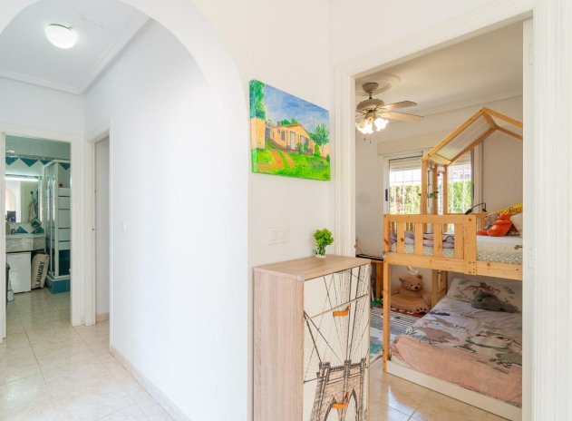 Herverkoop - Villa - Orihuela Costa - Punta Prima