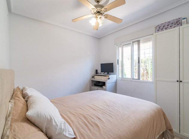 Herverkoop - Villa - Orihuela Costa - Punta Prima
