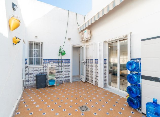 Herverkoop - Villa - Orihuela Costa - Punta Prima