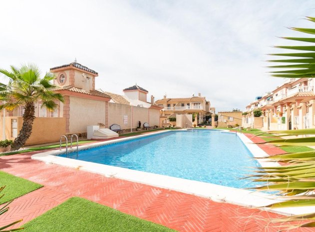 Herverkoop - Villa - Orihuela Costa - Punta Prima
