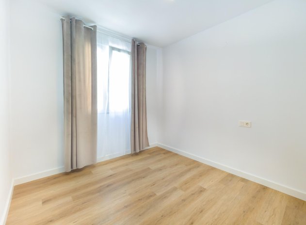 Herverkoop - Appartement - Torrevieja - Playa del Cura