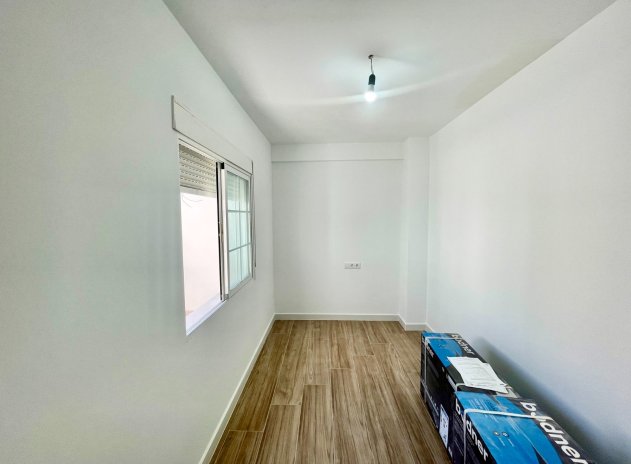 Resale - Townhouse * - Daya Vieja *